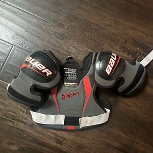 Bauer Youth Shoulder Pads - Black and Red Medium